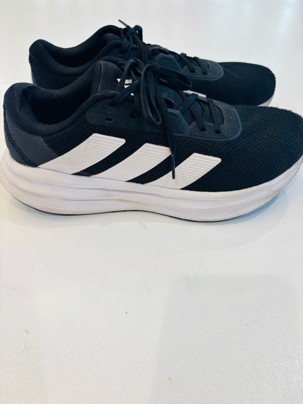 adidas Men’s Black & White Athletic Running Sneakers size 8